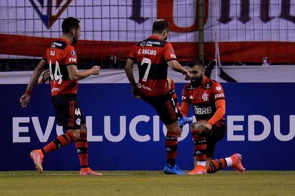 Flamengo se rebela a decisión de vetar público en estadios
