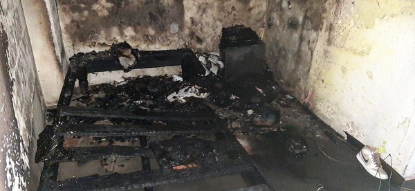 Incendio en Quevedo consume parte de una vivienda