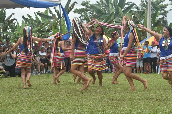 Riqueza cultural de las comunidades Tsáchilas de Santo Domingo