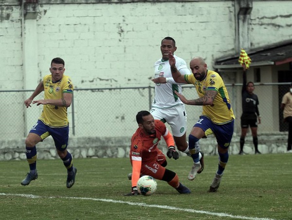 Gualaceo SC saca ventaja a El Nacional por la pelea del ascenso en la LigaPro Serie B