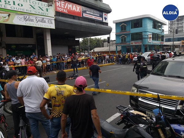 Balacera dejó un muerto y dos heridos en pleno centro de Quevedo