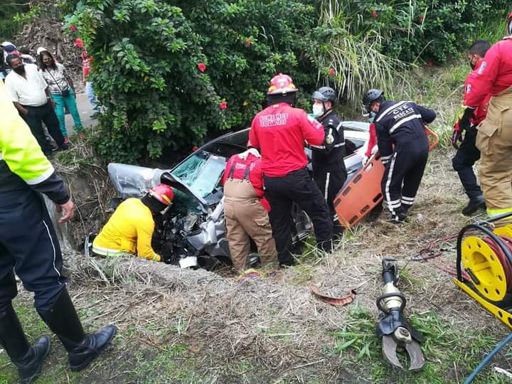 Accidente enluta familia quevedeña en la vía Buen Fe, murió el copiloto del vehículo Javier Enderica