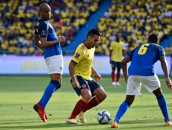 Colombia empató 0-0 con el líder Brasil en el Metropolitano