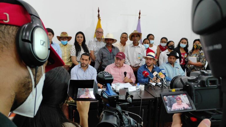 Movimiento Nacional Campesino declina marchas y hace pedido a líder indígena
