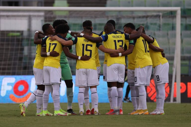 Colombia y Ecuador se enfrentan por el tercer puesto del clasificatorio al Mundial