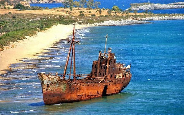 Al menos 23 personas rescatadas tras naufragio de embarcación en la costa de República Dominicana