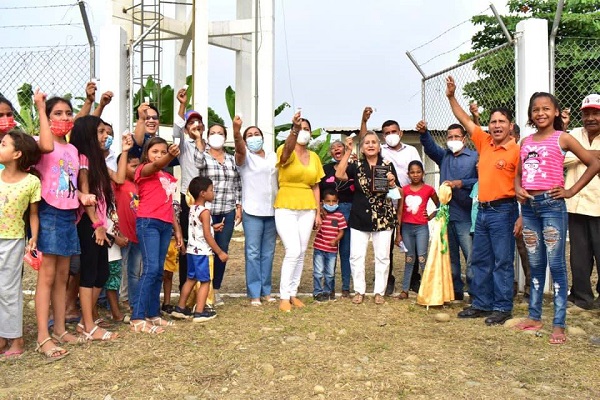 Inauguran sistema de agua en la parroquia Catarama de Urdaneta