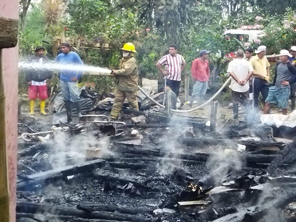 Familia en Babahoyo se quedó sin vivienda luego de un incendio