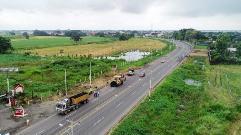 Viceministra de Infraestructura del MTOP dispuso que recurso para la E-25 en Los Ríos sea destinado a Azuay