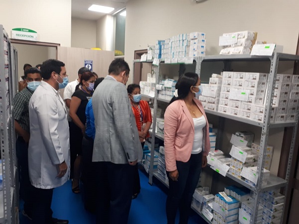 Abastecimiento de medicamentos para el 2022 son acciones que están llevando acabo las autoridades del IESS de Los Ríos