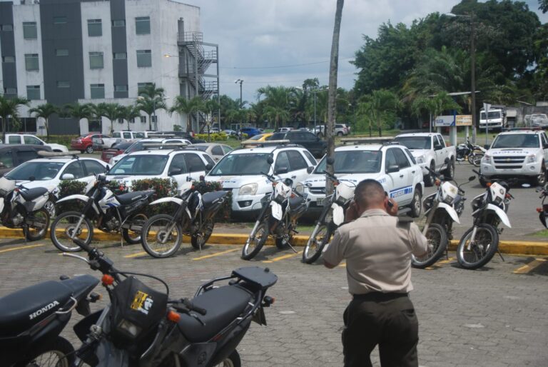 40 policías contrajeron COVID-19 en el Distrito Quevedo