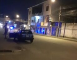 Con fusil y granadas atacan un night club en La Venus. Hay un muerto y tres heridos