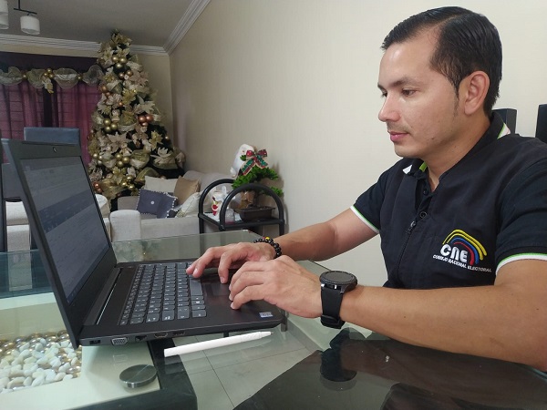 CNE Los Ríos continúa brindando sus servicios a través del teletrabajo