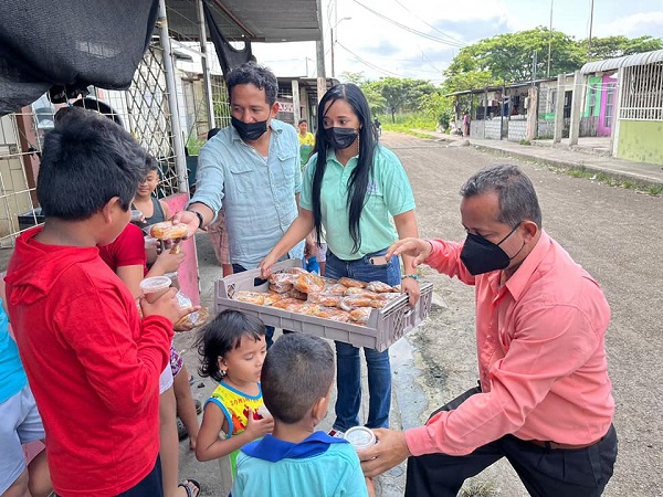 Campaña ‘Si ellos sonríen, nosotros también’ se hizo presente en Vinces