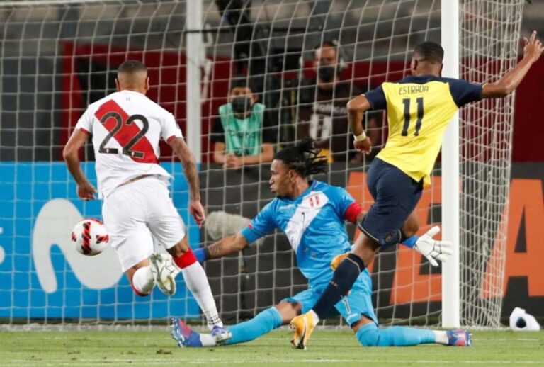 Ecuador empata con Perú 1-1  y suma 25 puntos
