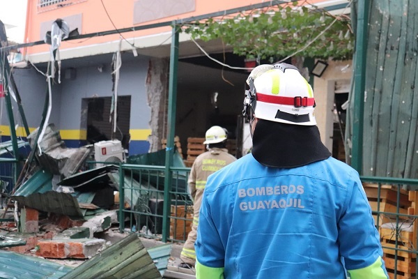 Tanque de gas doméstico explotó dentro de un restaurante de Guayaquil