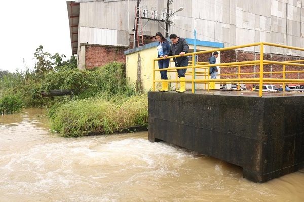 Babahoyo tuvo que activar bomba auxiliar para evacuar las aguas lluvias