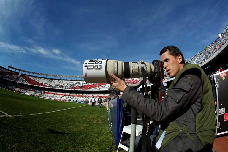 Medios y periodistas protestan contra la LigaPro por prohibir el acceso de fotógrafos de prensa a los estadios