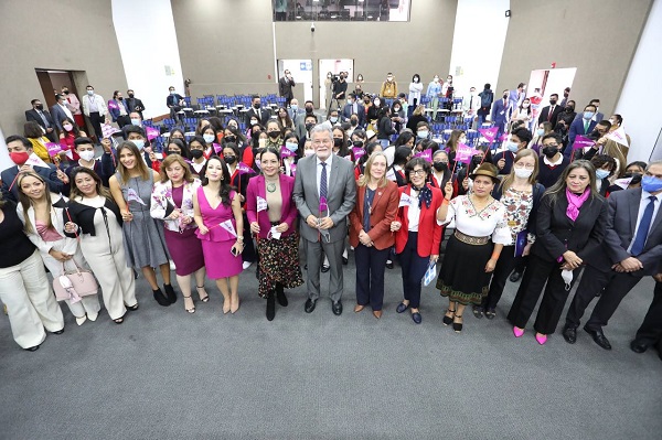 Mujeres y jóvenes alzan la voz por la inclusión en Quito