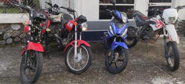 Cuatro motos robadas son recuperadas dentro de una casa en Quevedo