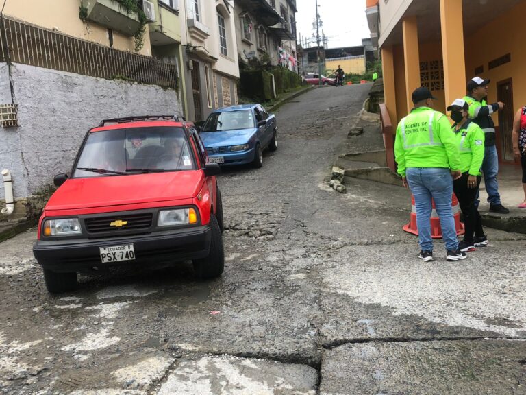 Quevedo: Incomoda el paso de carros pesados en La Loreto Bajo
