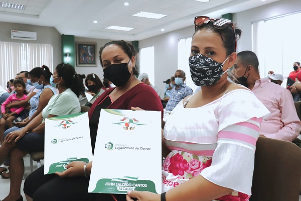 Más familias del sector rural de Quevedo obtuvieron sus títulos de propiedad