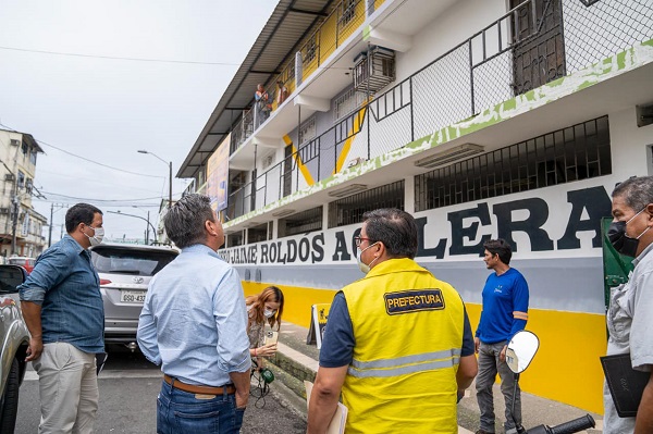 Prefectura de Los Ríos avanza a buen ritmo la remodelación del coliseo Jaime Roldós Aguilera