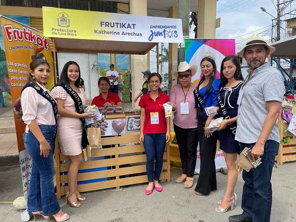 Prefectura de Los Ríos realizó ‘Feria de Emprendimientos’ en Mocache