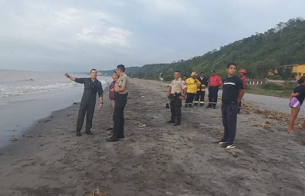 Tras despegar, cae al mar avioneta que transportaba a PPL y policías