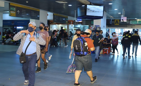 Uso obligatorio de mascarilla en espacios cerrados continuará en Guayaquil hasta el 27 de mayo