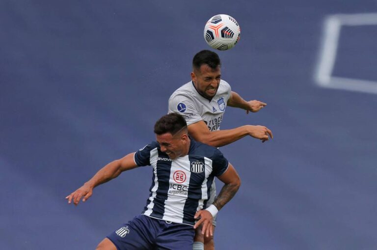 Aníbal Leguizamón causaría baja en Emelec ante Atlético Mineiro
