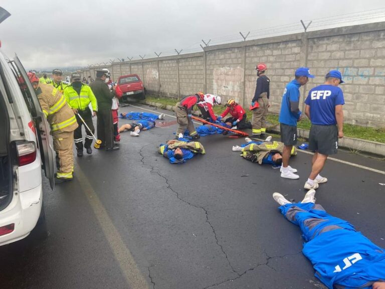 Un fallecido y varios aspirantes a Policías heridos por atropellamiento en Latacunga