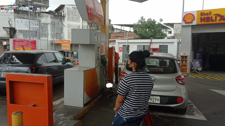 Falta de gasolina Ecopaís sorprendió a conductores de Babahoyo