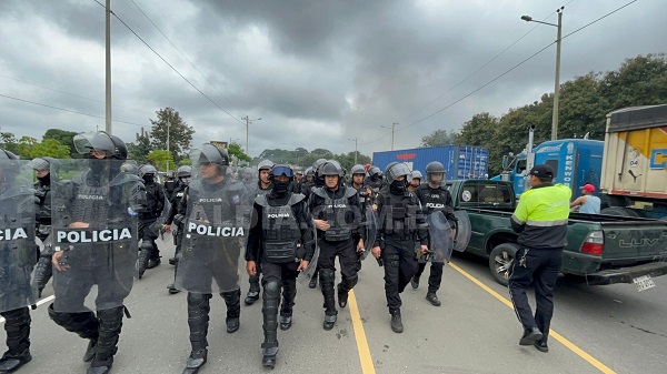 Manifestantes indígenas se retiran de la vía Quevedo – Buena Fe