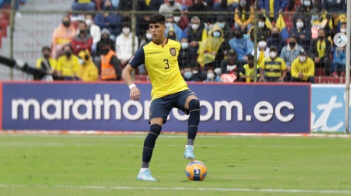 Ecuador tendrá a la defensa más joven de su grupo en el Mundial