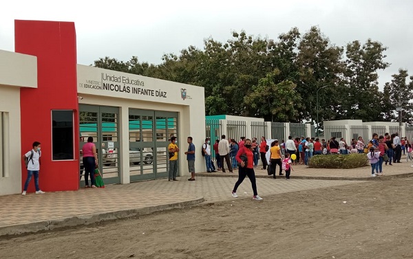 Presidente Lasso inauguró la Unidad Educativa Nicolás Infante Díaz en Palenque
