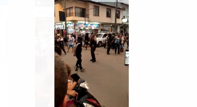 ‘Chu$%&@, yo soy de Quevedo, méteme preso y verás que te mato’: Policía y ciudadano se enfrentaron a golpes en Mocache