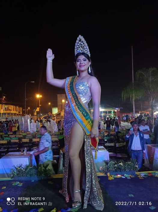 Quevedo: Astrid es la bella reina de San Carlos