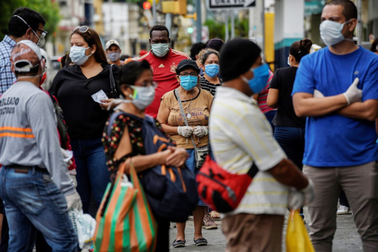 Resolución de COE dispone otra vez uso obligatorio de mascarilla en el espacio público