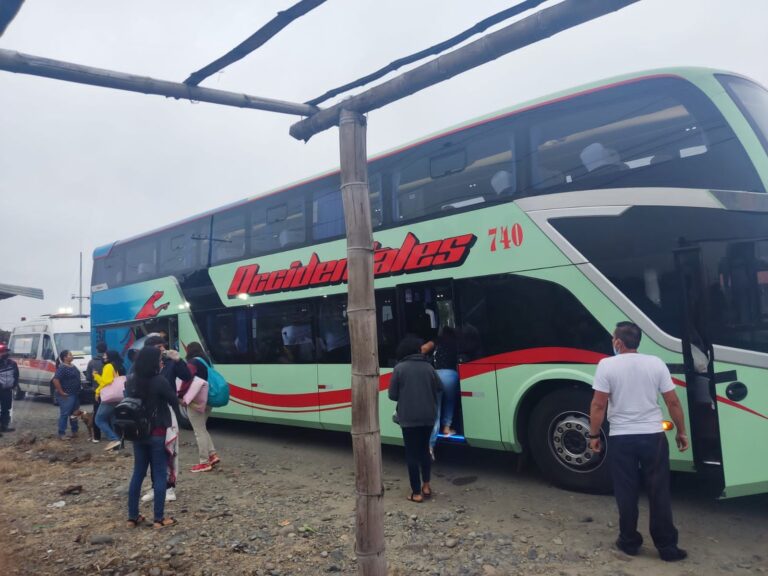 Babahoyo: Murió dentro de un bus interprovincial mientras viajaba a Solca