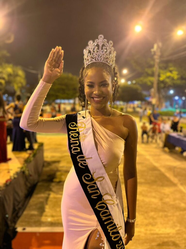 Quevedo: Naydeling Alarcón es la nueva reina de la parroquia San Camilo