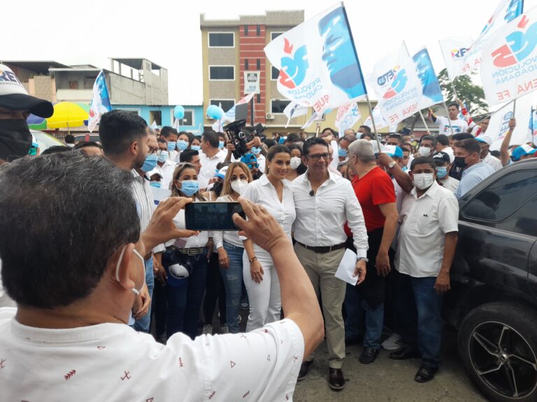 RC5 hace alianza con movimiento RETO por la Prefectura de Los Ríos 