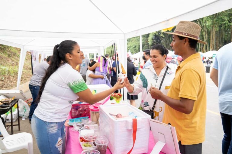 Feria de proyectos se exhibió en la Ruta Ecológica