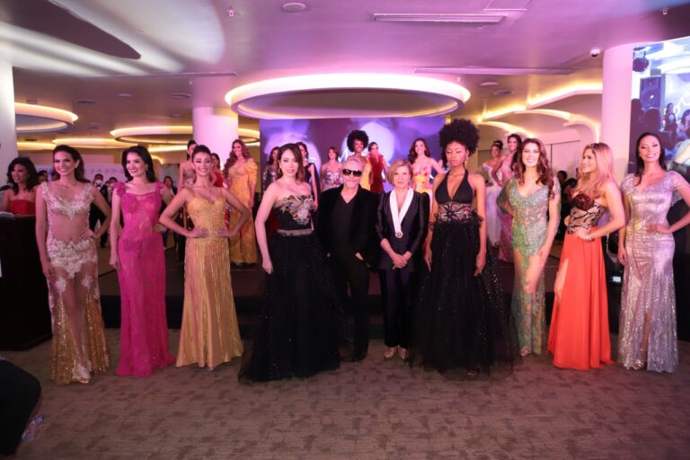 Miss Ecuador 2022 viste de gala a Quevedo