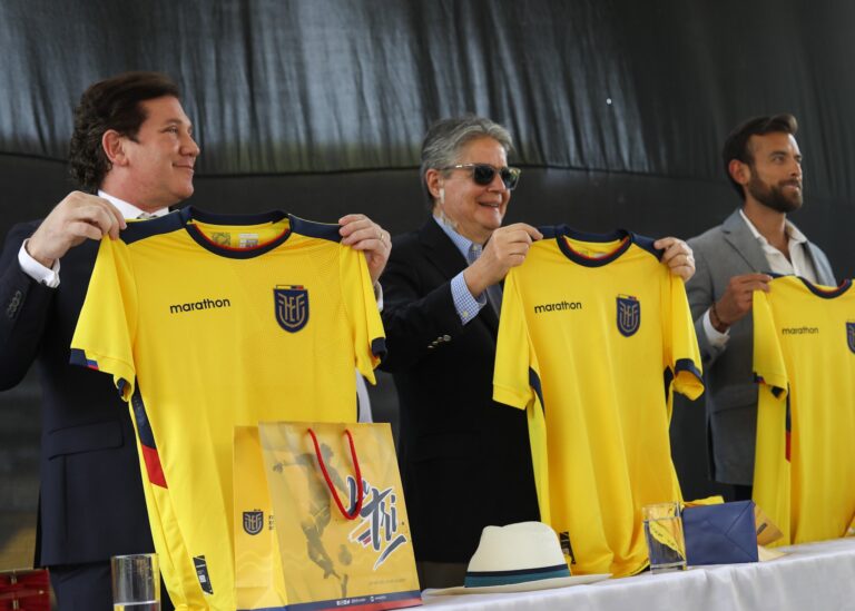 FEF presentó indumentaria oficial que usará Ecuador en Catar 2022