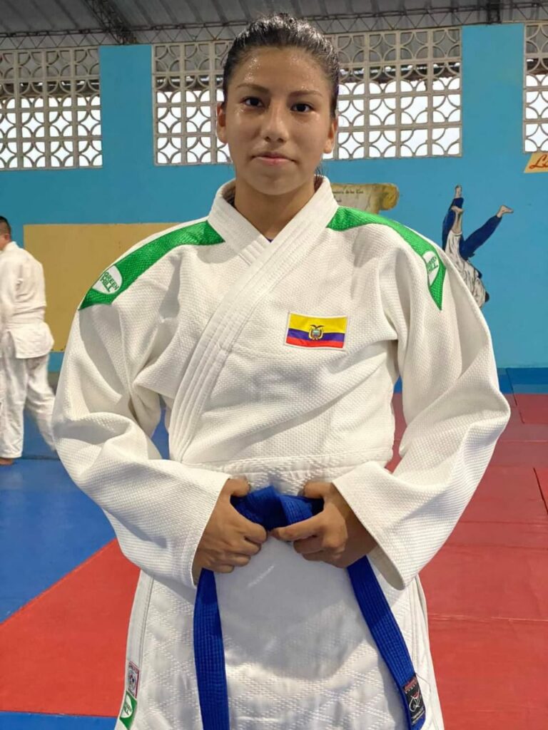 Scarlet Salamar, representa a Quevedo en mundial de Judo