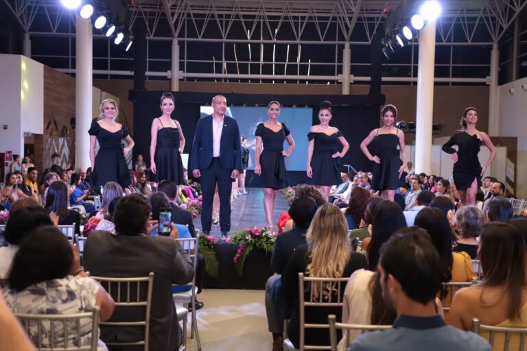 El Terminal Portuario de Manta fue el escenario del desfile de moda, belleza y tendencia