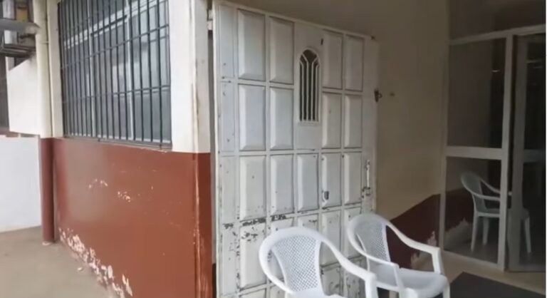 ¡Dame la cartera! ¡Dame el teléfono! Roban a periodista de Babahoyo en plena transmisión en vivo