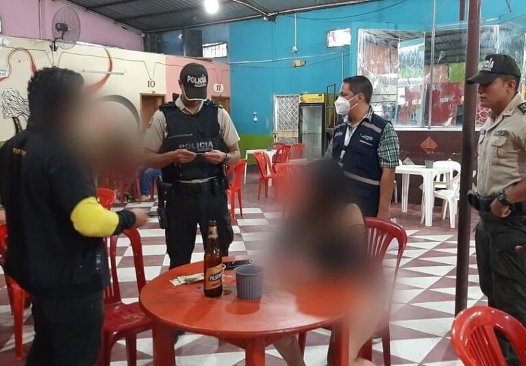 Intendencia de Policía clausuró tres establecimientos en Los Ríos  