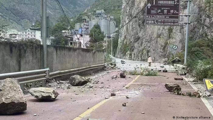 Un terremoto de magnitud 6,6 sacude la provincia china de Sichuan y deja decenas de muertos